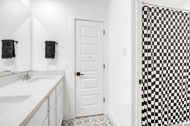 1421 Escarpment New Braunfels, TX 78132