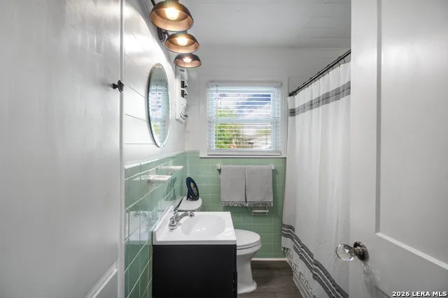 332 S Chiltipin St Sinton, TX 78387