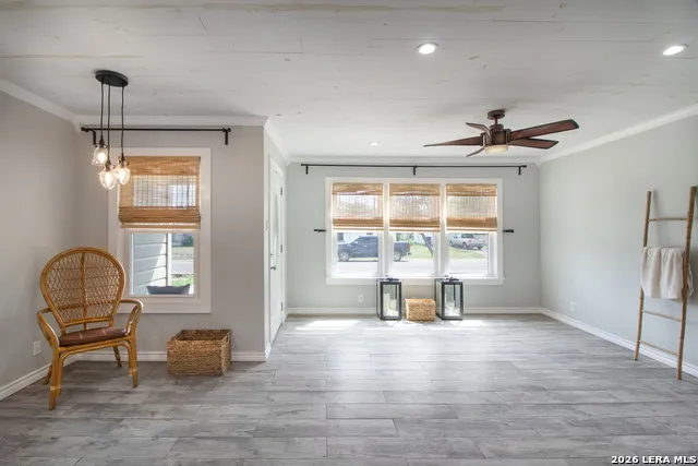 332 S Chiltipin St Sinton, TX 78387