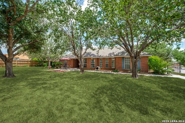 1717 EMBASSY RD Pleasanton, TX 78064
