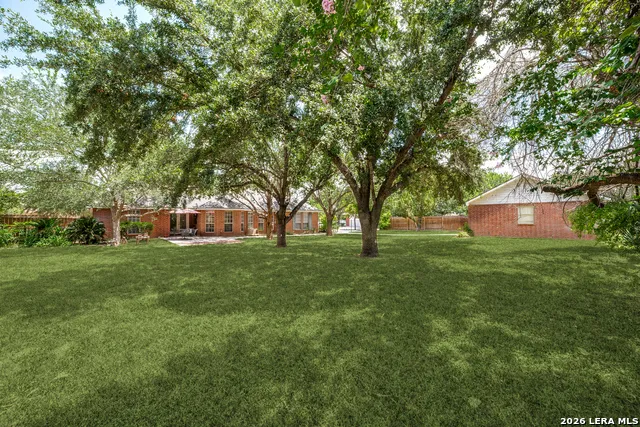 1717 EMBASSY RD Pleasanton, TX 78064