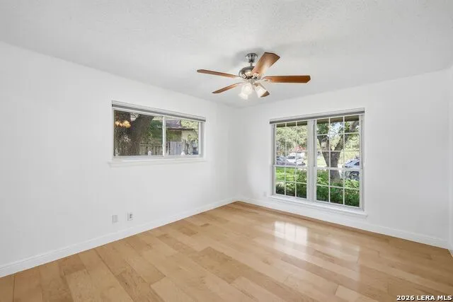 322 Westwind Cir Windcrest, TX 78239