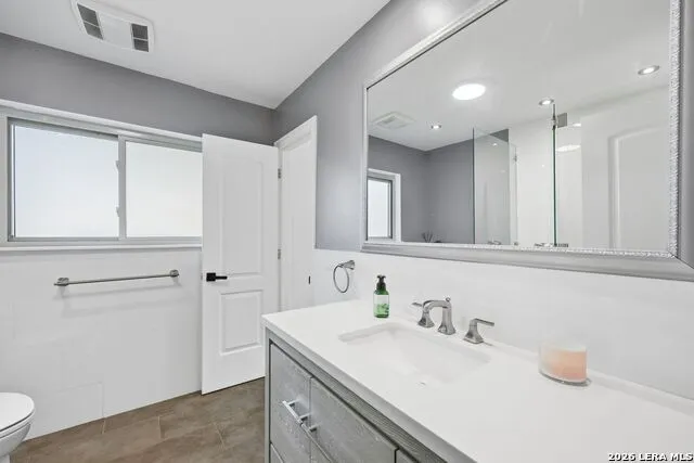 322 Westwind Cir Windcrest, TX 78239