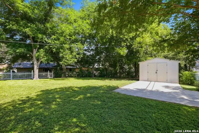 322 Westwind Cir Windcrest, TX 78239