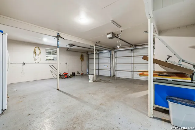 1009 W Main St Kerrville, TX 78028