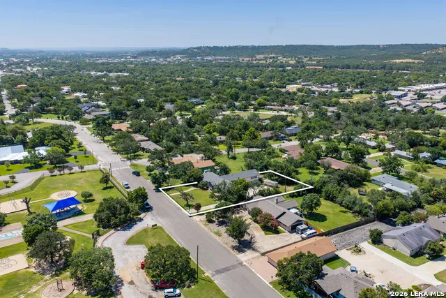 1009 W Main St Kerrville, TX 78028