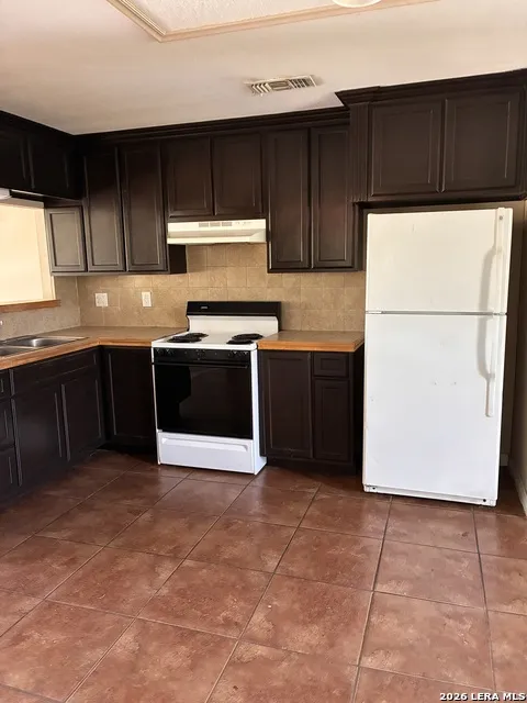 1398 Wilson Eagle Pass, TX 78852