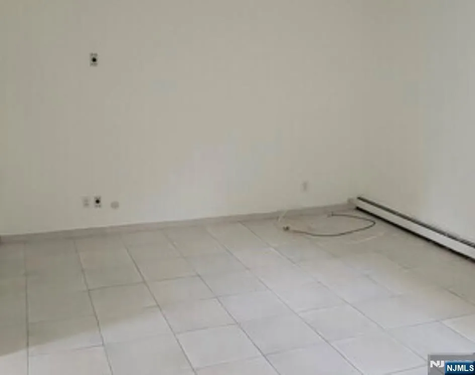 270 Moore Street BE Fort Lee, NJ 07024