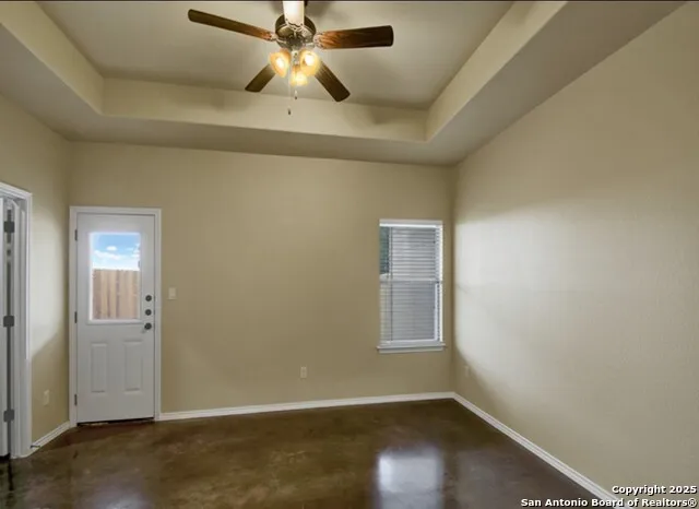 9211 Canyon Converse, TX 78109