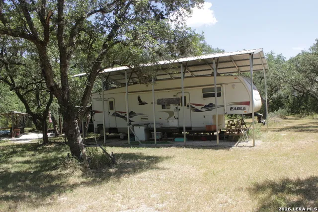 147 Big Shades Rd Concan, TX 78838