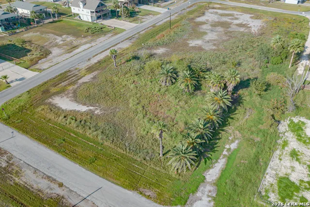 1132 S MAGNOLIA ST Rockport, TX 78382
