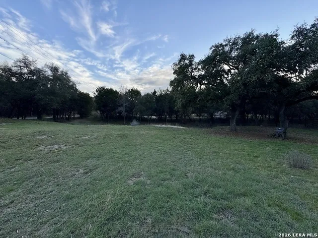 406 Kruse Loop Lakehills, TX 78063
