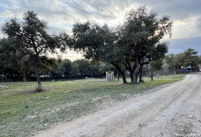 406 Kruse Loop Lakehills, TX 78063