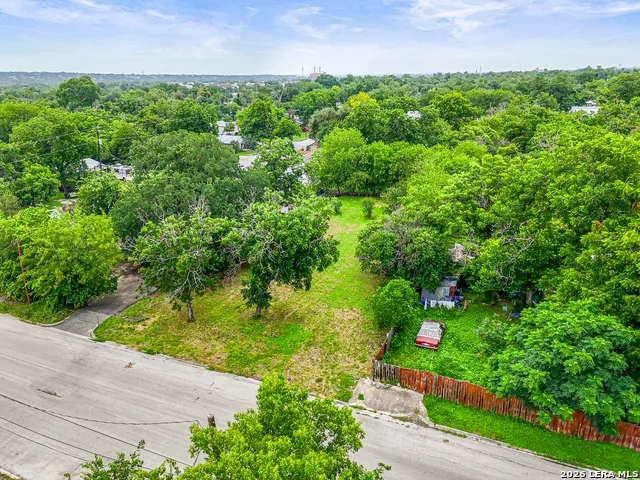 260 HACKBERRY AVE New Braunfels, TX 78130