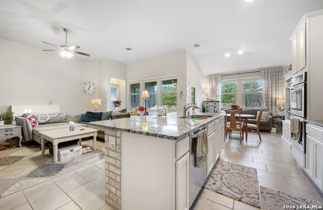 3602 High Cloud Dr New Braunfels, TX 78130