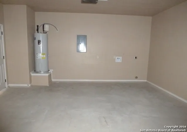 1065 CAROLYN CV New Braunfels, TX 78130