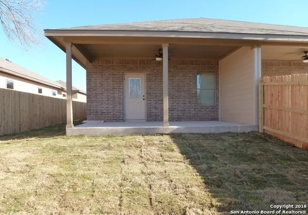 1065 CAROLYN CV New Braunfels, TX 78130
