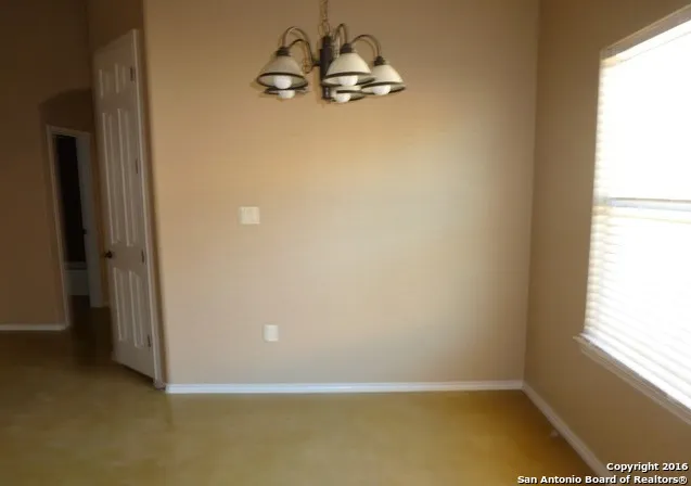 1065 CAROLYN CV New Braunfels, TX 78130