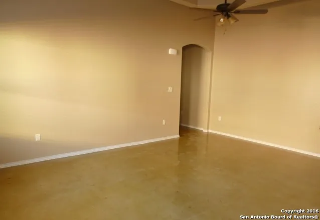1065 CAROLYN CV New Braunfels, TX 78130