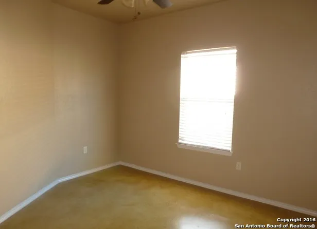 1065 CAROLYN CV New Braunfels, TX 78130