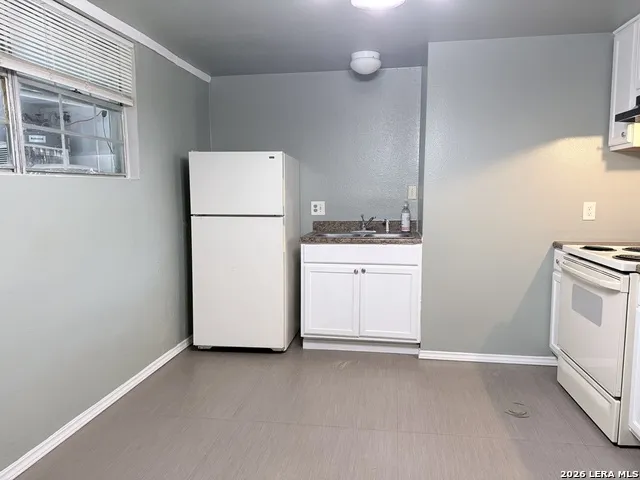 213 Earl Unit B San Antonio, TX 78212