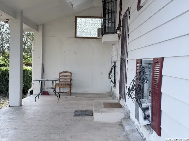 213 Earl Unit B San Antonio, TX 78212