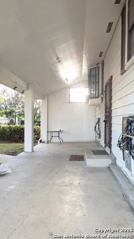 213 Earl Unit B San Antonio, TX 78212
