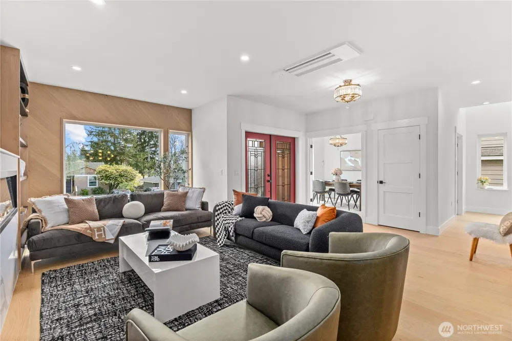 9535 Dayton Avenue Seattle, WA 98103