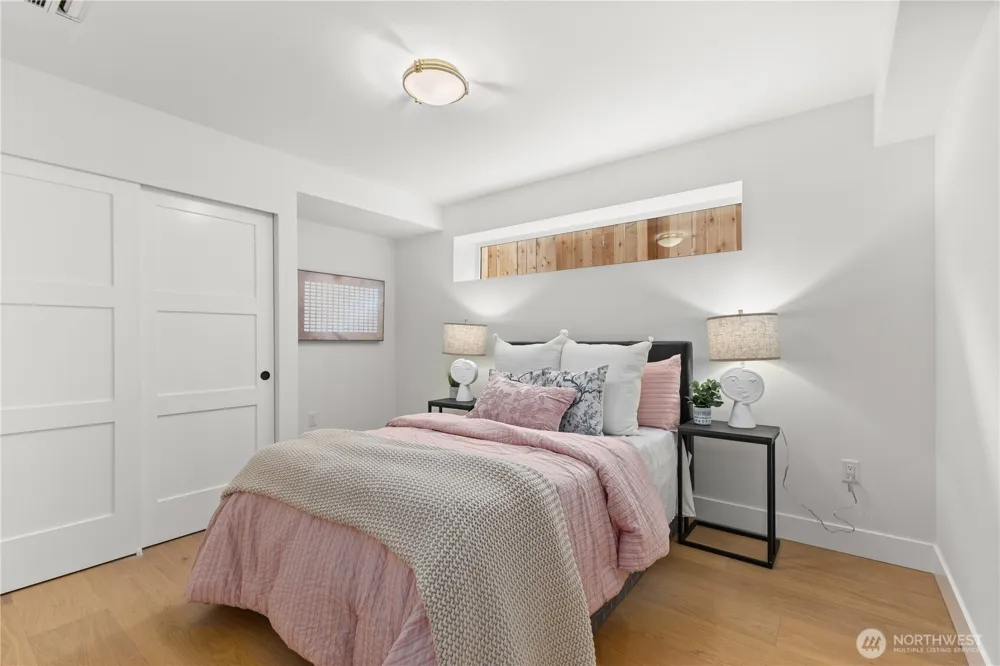 9535 Dayton Avenue Seattle, WA 98103