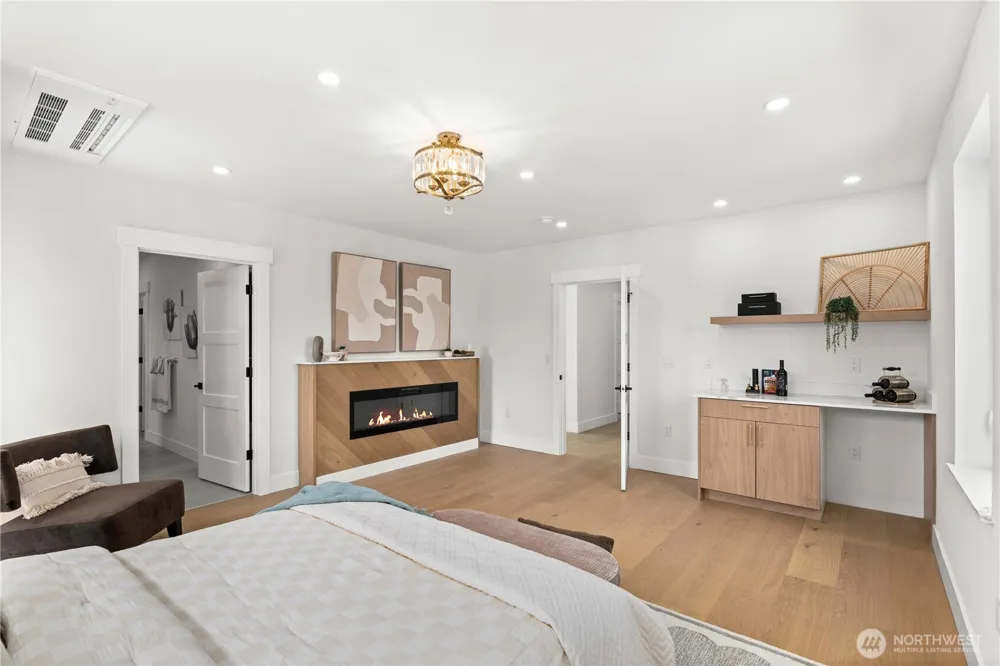 9535 Dayton Avenue Seattle, WA 98103
