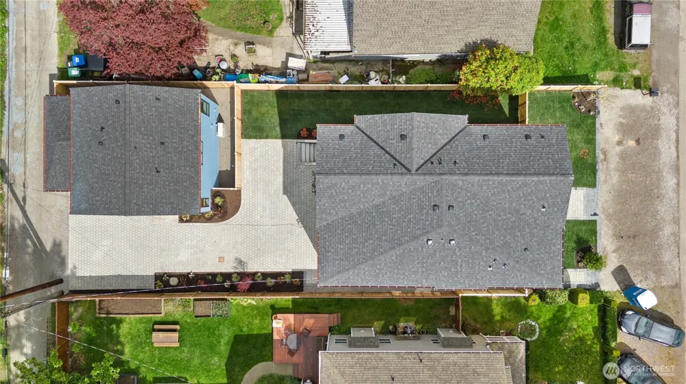 9535 Dayton Avenue Seattle, WA 98103