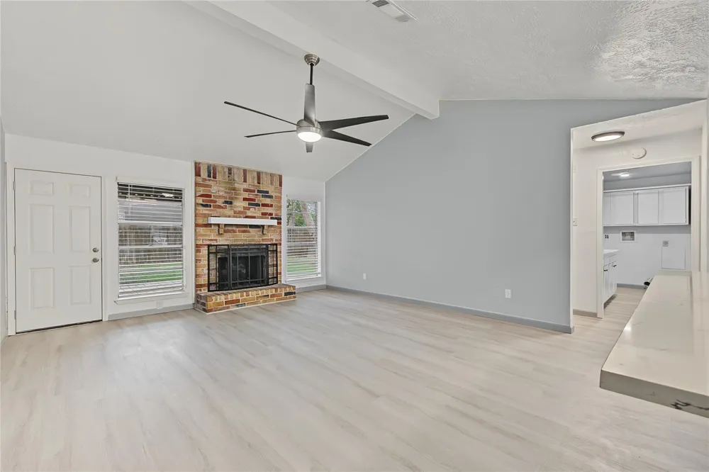 9912 Blue Bird Street La Porte, TX 77571