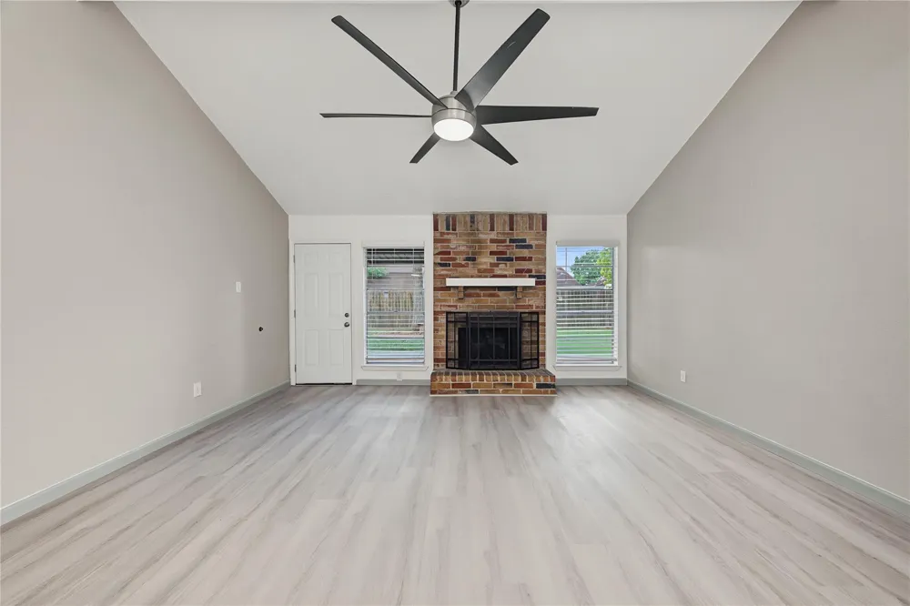 9912 Blue Bird Street La Porte, TX 77571
