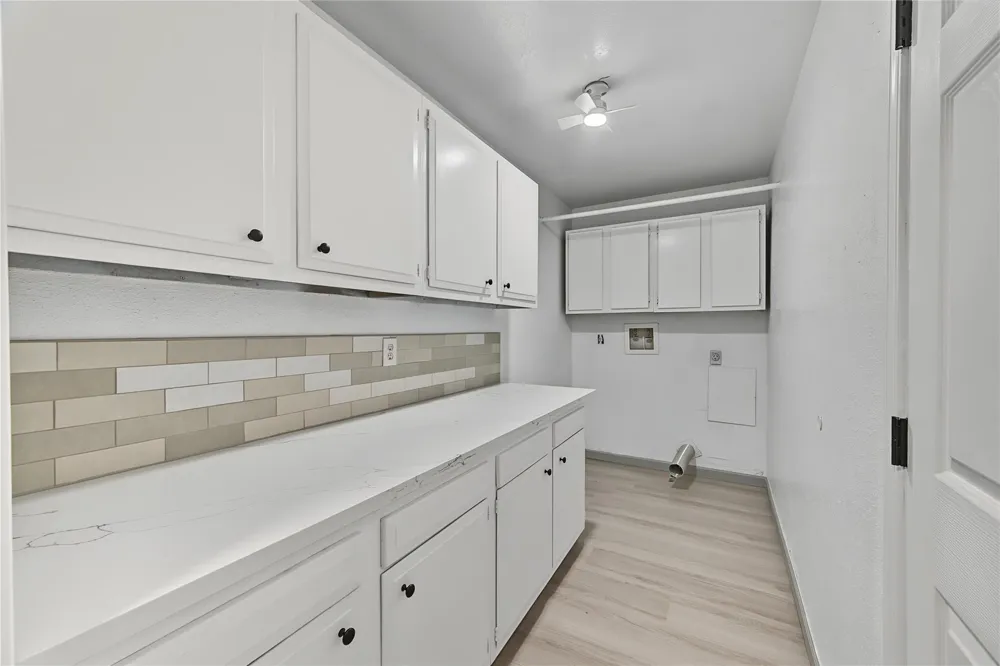 9912 Blue Bird Street La Porte, TX 77571