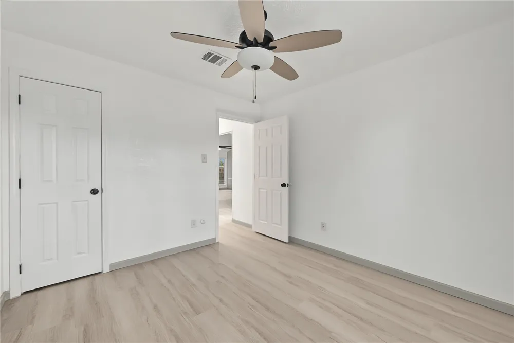 9912 Blue Bird Street La Porte, TX 77571
