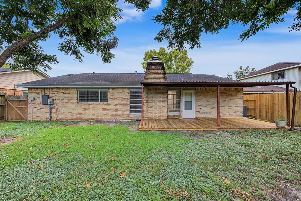 9912 Blue Bird Street La Porte, TX 77571