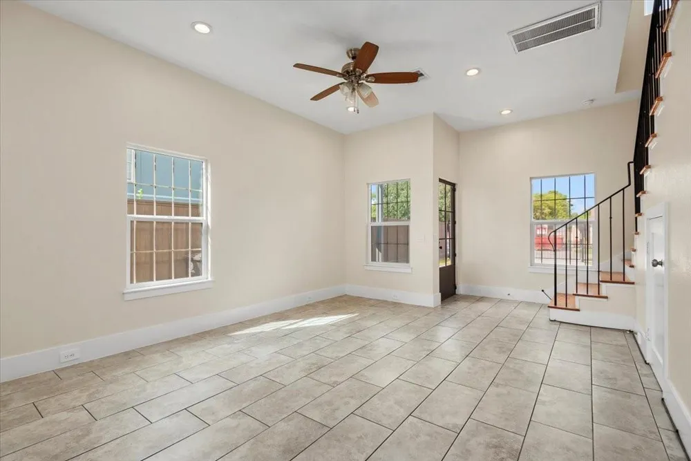 2002 Lynnfield Unit B Street Houston, TX 77093