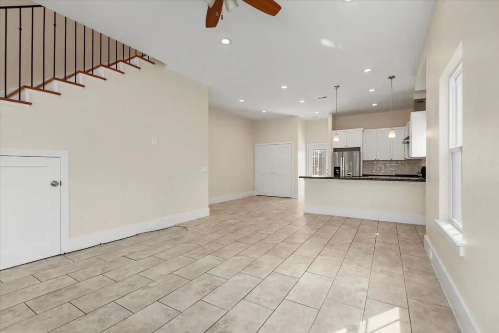 2002 Lynnfield Unit B Street Houston, TX 77093