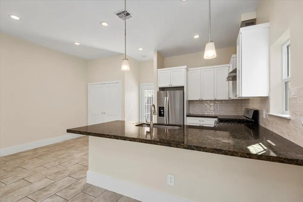 2002 Lynnfield Unit B Street Houston, TX 77093