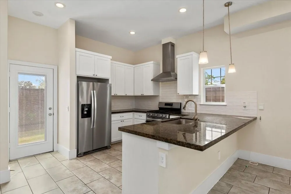2002 Lynnfield Unit B Street Houston, TX 77093