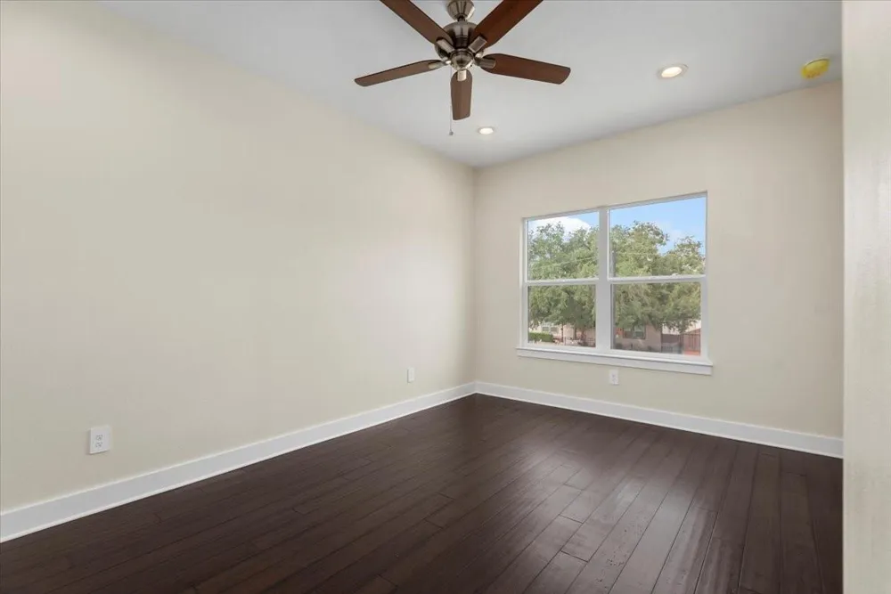 2002 Lynnfield Unit B Street Houston, TX 77093