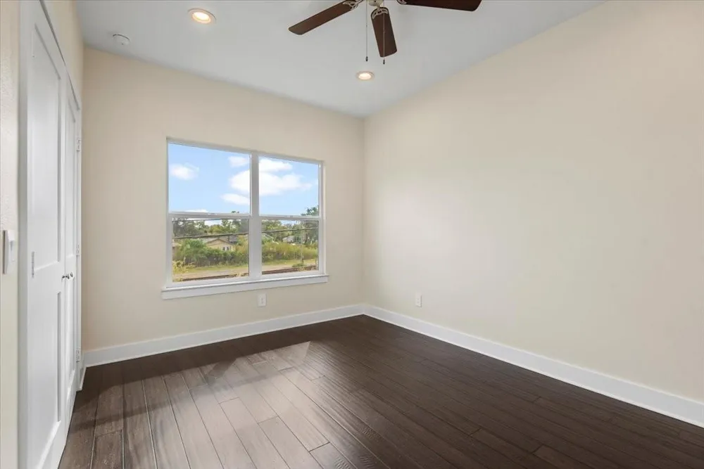 2002 Lynnfield Unit B Street Houston, TX 77093