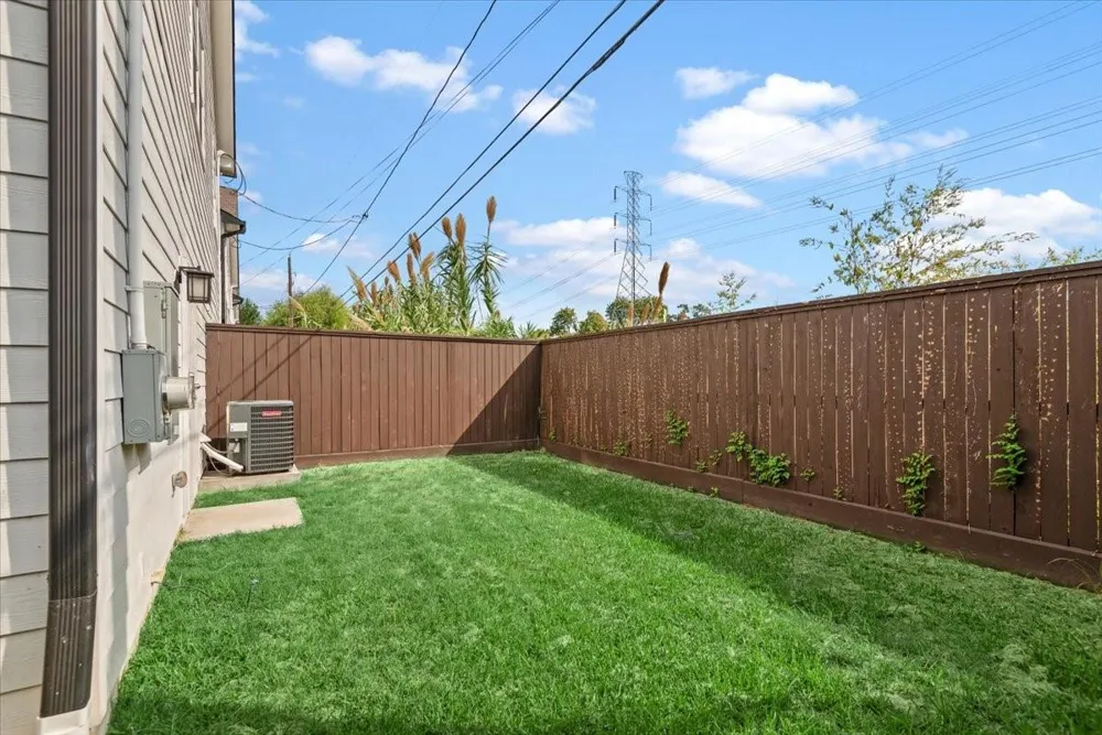 2002 Lynnfield Unit B Street Houston, TX 77093