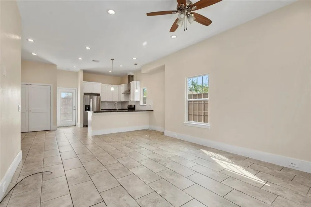 2002 Lynnfield Unit B Street Houston, TX 77093