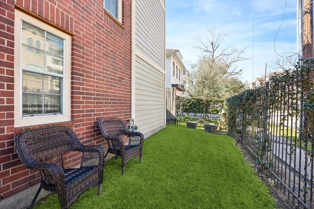 4113 Blossom Street #A Houston, TX 77007