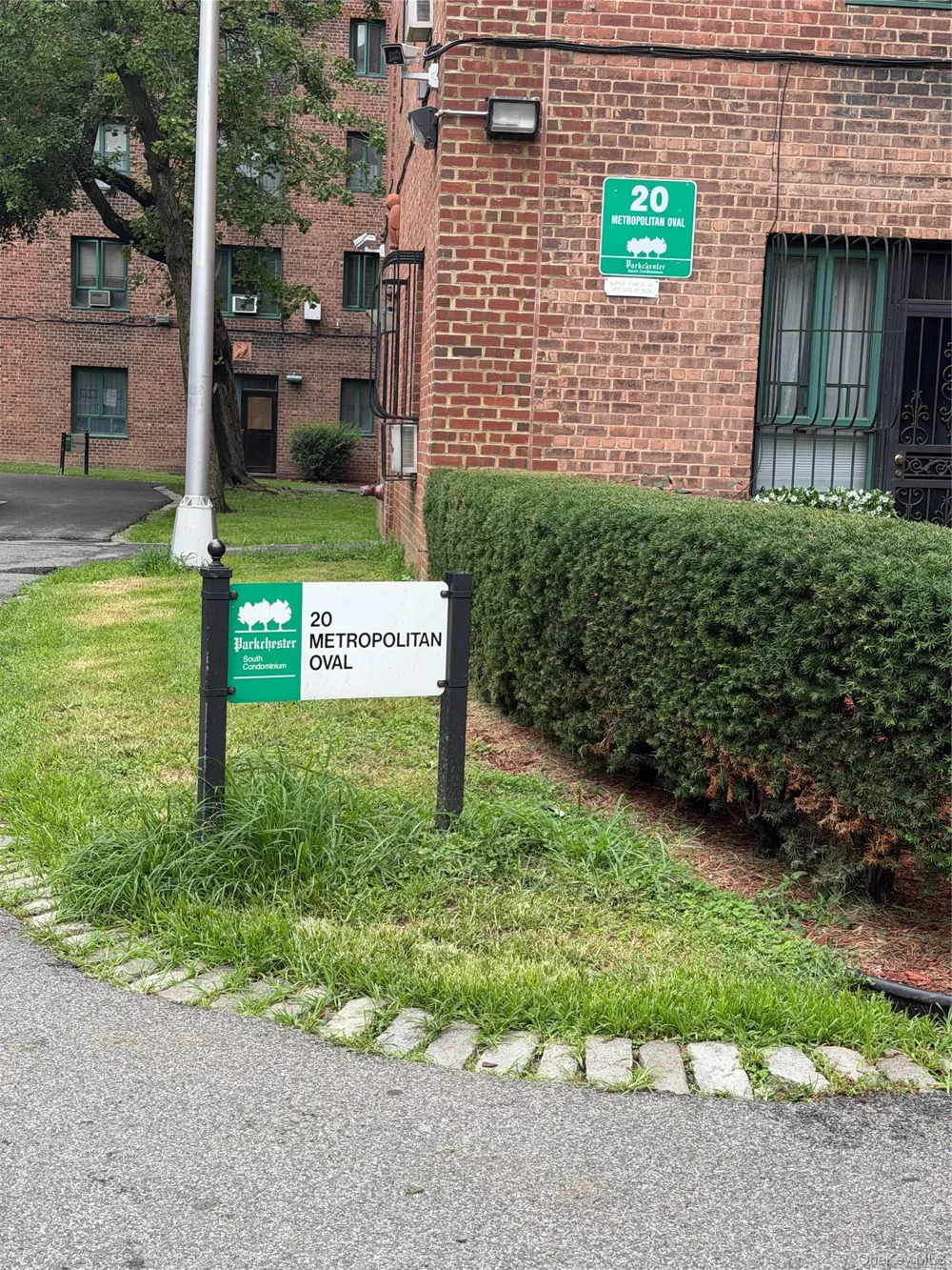 20 Metropolitan Oval #5E Bronx, NY 10462