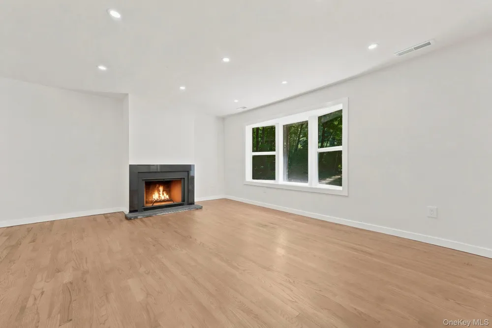 6 Vanessa Lane Staatsburg, NY 12580