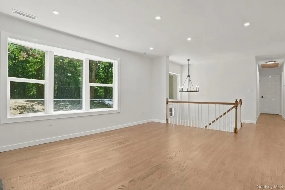 6 Vanessa Lane Staatsburg, NY 12580
