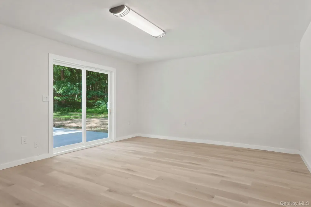 6 Vanessa Lane Staatsburg, NY 12580