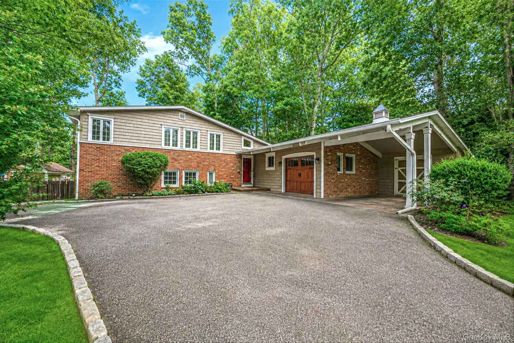 10 Highwood Road East Norwich, NY 11732